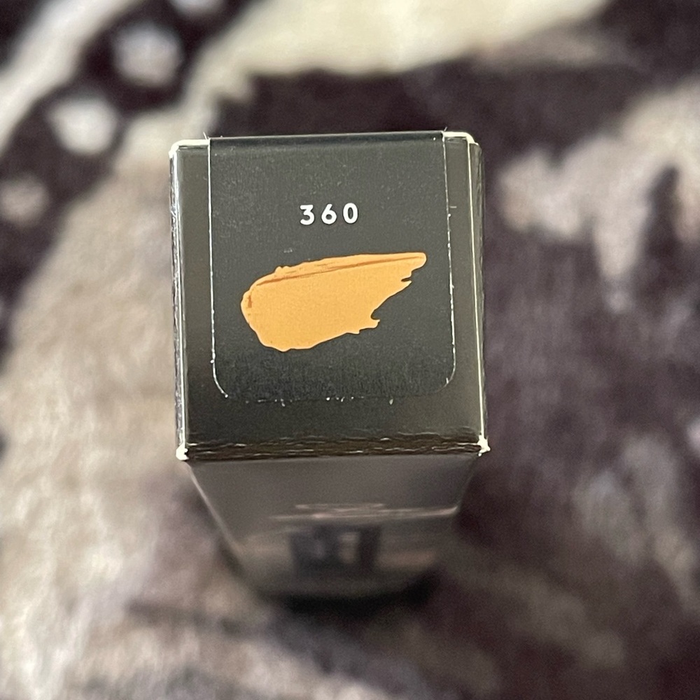 Fenty 360 Pro Filt'r Instant Retouch Concealer - Picture 3 of 5